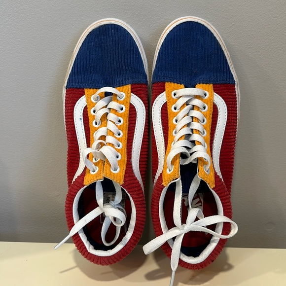 Colorful Vans - Picture 1 of 7